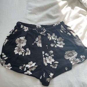 Brandy Melville shorts